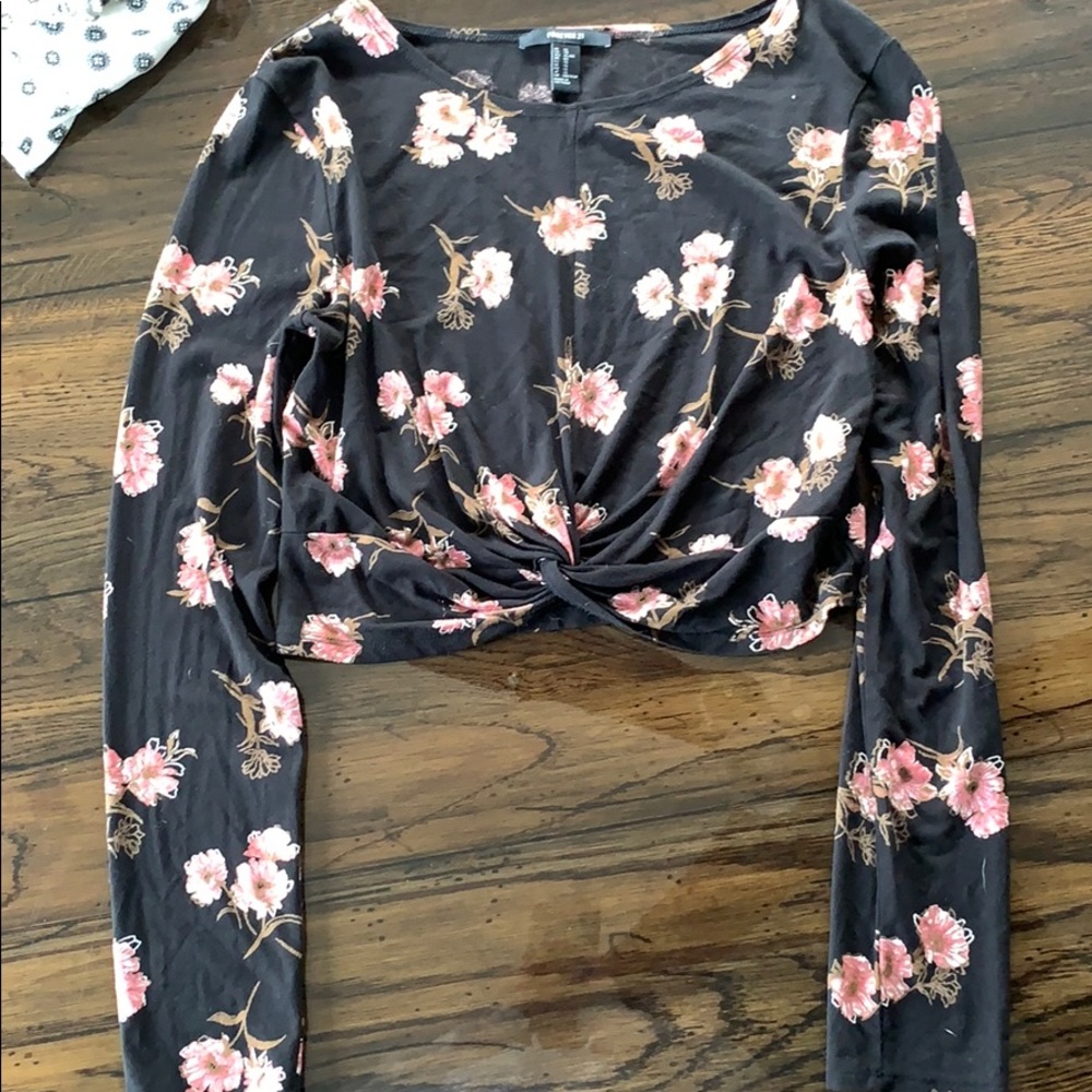 Long sleeve crop top